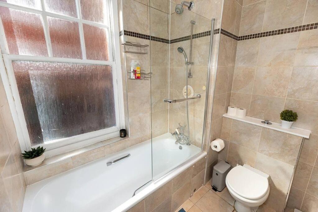 Discover London Central 2 Bedroom In Kensington 外观 照片