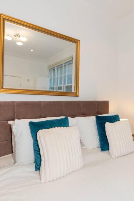 Discover London Central 2 Bedroom In Kensington 外观 照片