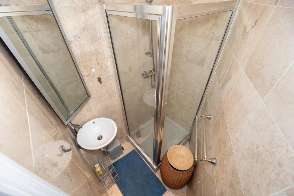 Discover London Central 2 Bedroom In Kensington 外观 照片
